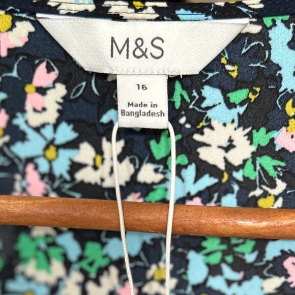 NWT Marks & Spencer Navy Floral V-Neck Button Detail Long Sleeved Blouse Size 16 - Picture 5 of 10